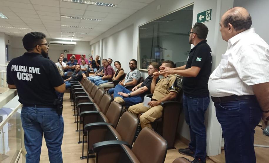 direção defensiva Subdivisão policial de Campo Mourão recebe curso de identificação veicular, direção e escolta