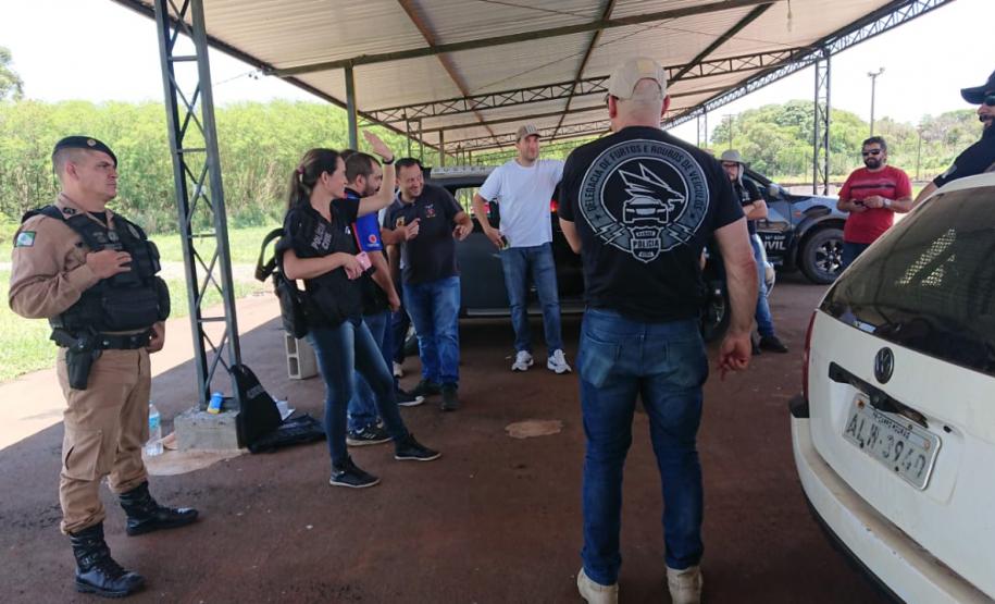 direção defensiva Subdivisão policial de Campo Mourão recebe curso de identificação veicular, direção e escolta