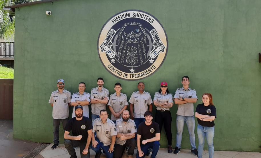 armeiro Investigadores da ESPC fazem curso de armeiro